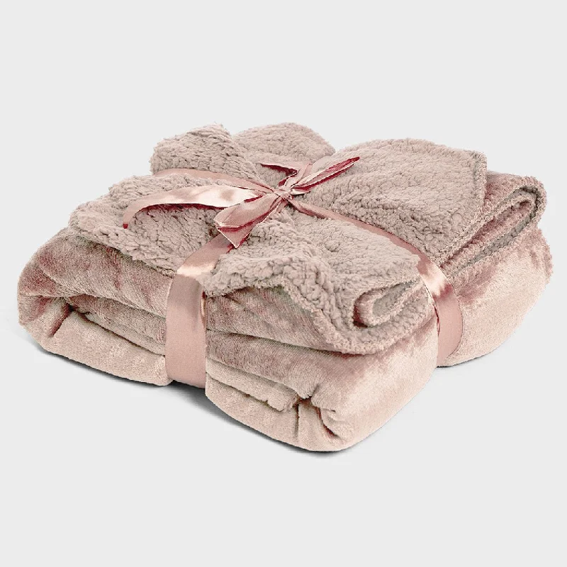 Double Lined Sherpa Throw 140x180cm