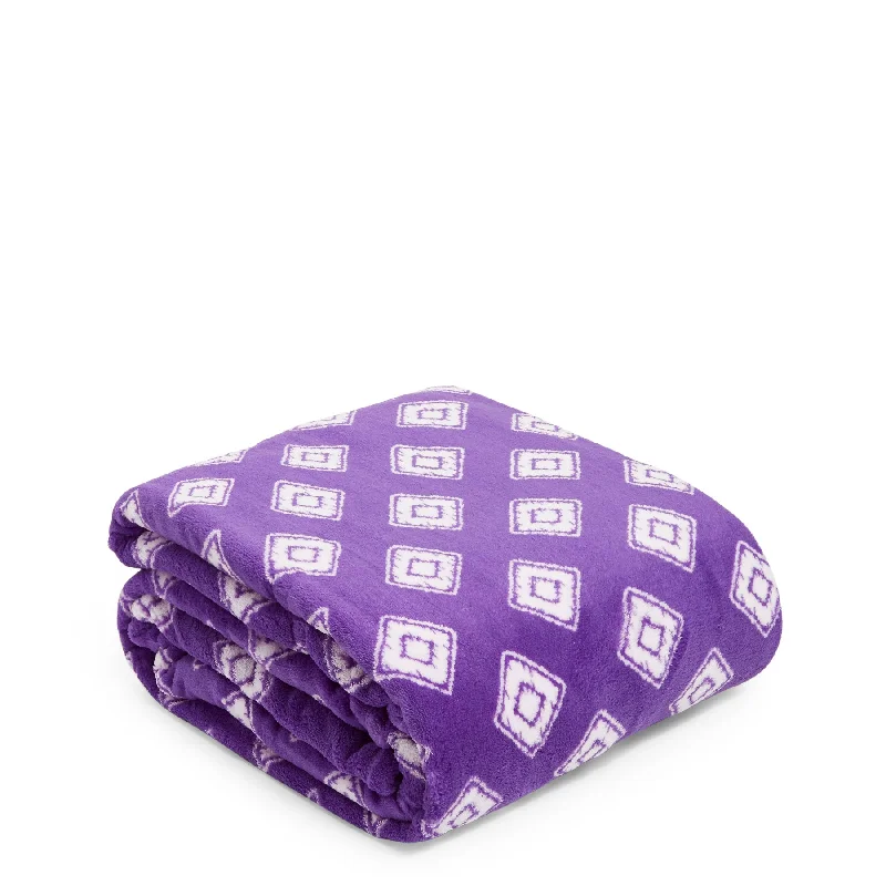 purple/white blanket geo