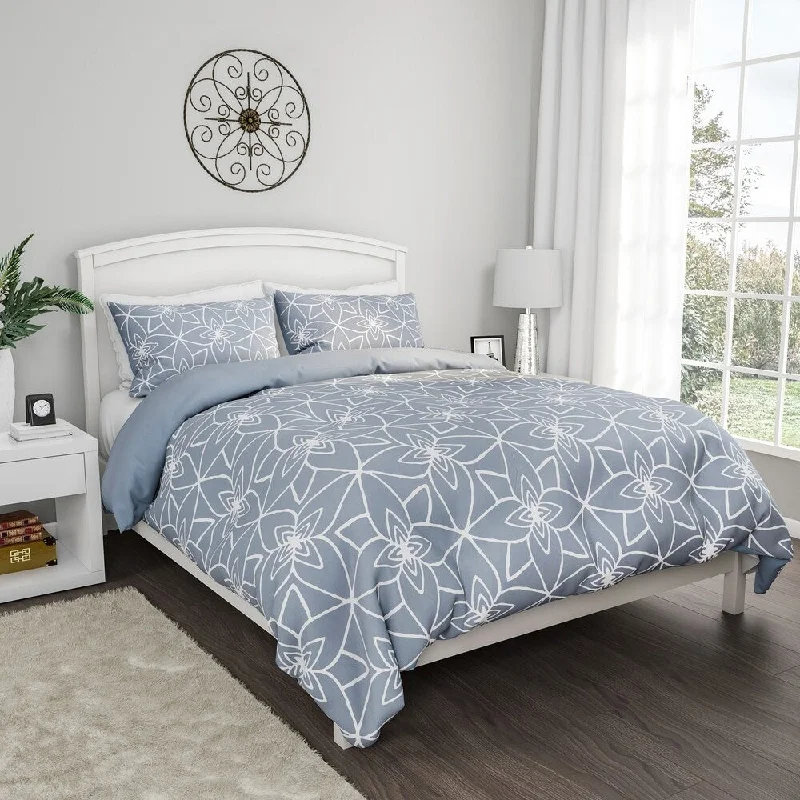 Comforter Set Stargaze Design- 3 Pc. Full/Queen Set With 2 Shams, Geometric Pattern, Reversible, Hypoallergenic By Windsor Home