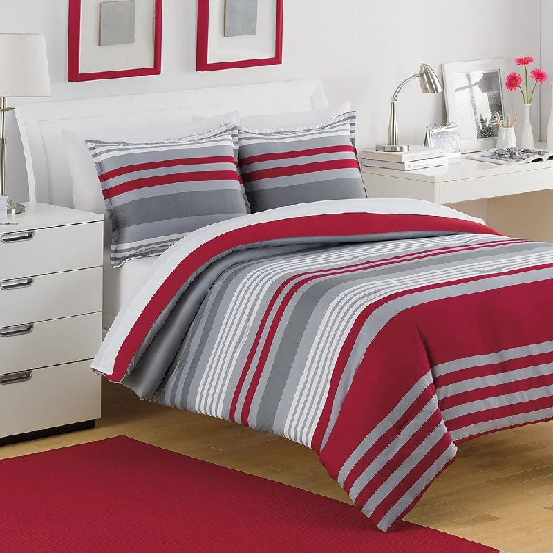 IZOD Engineered Stripe 3-piece Comforter Set