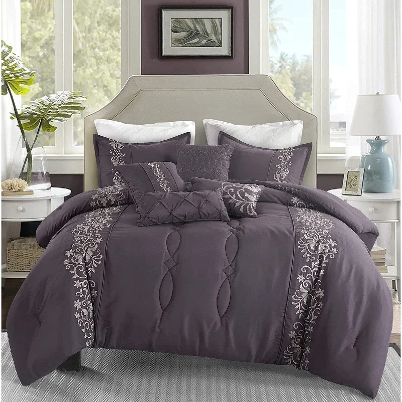 Victoria 7 pc Queen Comforter Set